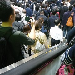 【入場規制】横浜駅 …