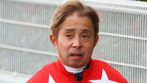 岩田康誠騎手 移動中…