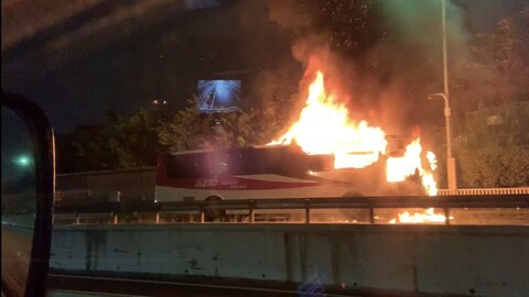 車両火災 中央道 深大寺バス停でバスが炎上 大きな炎あがる 現地の画像 様子 まとめダネ