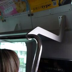 「中野新宿間の電車内…