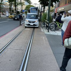 線路の上に路駐してシ…