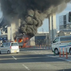 【車両火災】京都市伏…