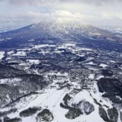 北海道・ニセコ町の女…