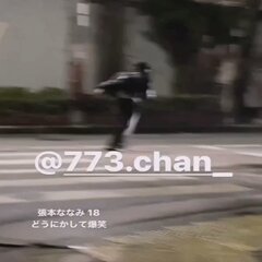 【動画】交差点で車の…