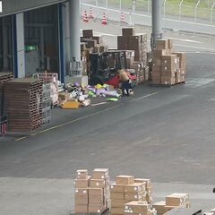 【動画】関空荷物ぶん…