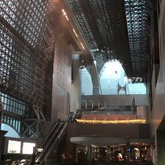【崩落】京都駅の天井…