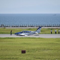 大分空港で小型機が「…