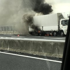 【車両火災】圏央道 …