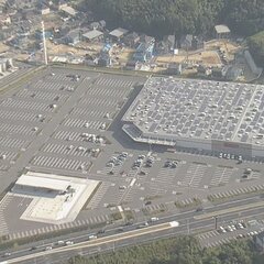 コストコの駐車場の車…