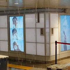 【台風13号】新宿駅…