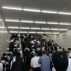 【混雑】鶴見駅の混雑…