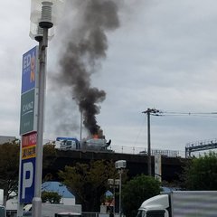 【車両火災】近畿道 …