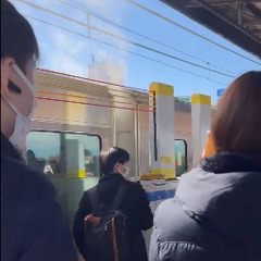 JR神戸線 発煙のた…