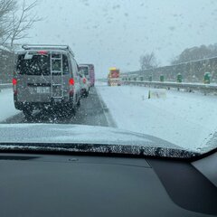 【事故】中央道 雪で…