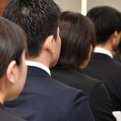 【悲報】20代正社員…