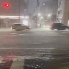 【大雨】東京都港区麻…