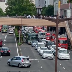 【火事】仙台駅前が騒…