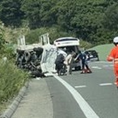 中央道で事故！通行止…