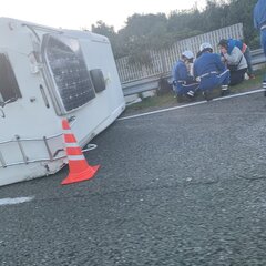 九州道で事故！キャン…