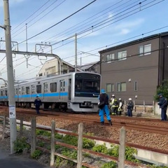 小田急 江ノ島線で人…