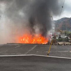 【火事】山梨県南都留…