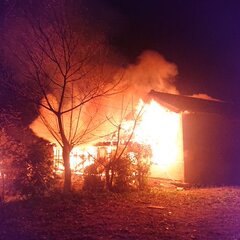 【火事】山梨県市川三…