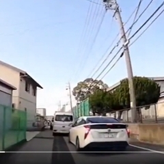 【動画】狭い道で無理…