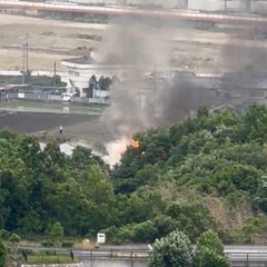 【火事】大阪府箕面市粟生間谷東3丁目付近で住宅火災！「放水始まったけどまだ燃てます」現地の画像まとめ