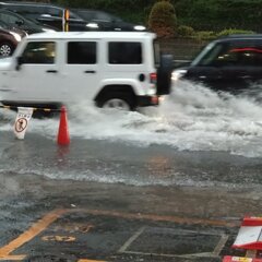 【道路冠水】仙台市青葉区五橋で道路冠水「長靴履いても20cmぐらいうまる」現地の画像・動画まとめ