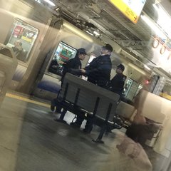 阪和線、天王寺駅で刃…