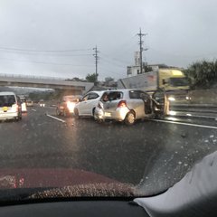 【事故】沖縄高速道路…