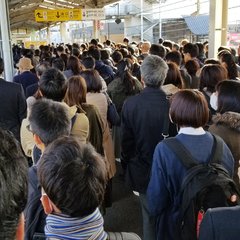 山科駅の混雑がヤバイ…