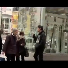 炎上 富士フイルムの鈴木達朗氏出演の広告が炎上 通行人を盗撮していくスタイルを推奨している まとめダネ