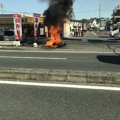 【車両火災】埼玉県草…