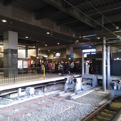 嵯峨野線 千代川駅で…