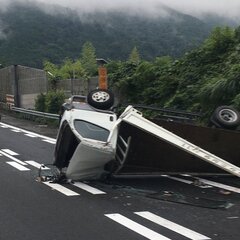 【事故】東名高速鮎沢…