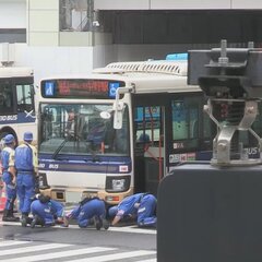 渋谷駅前で京王バス事…