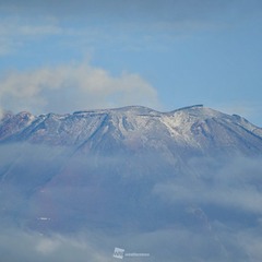【初雪】富士山で初冠…