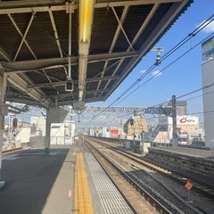 中央線 高円寺駅で人…