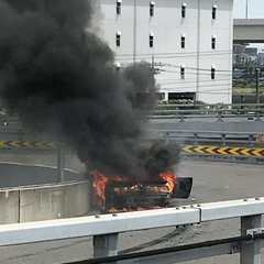 【車両火災】第三京浜…